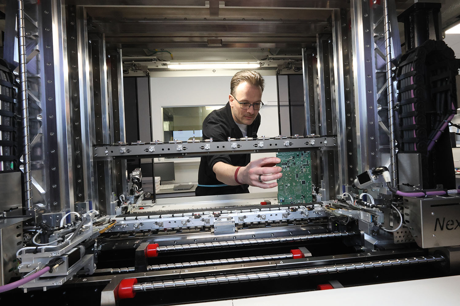 The state of industrial electronics in six insights